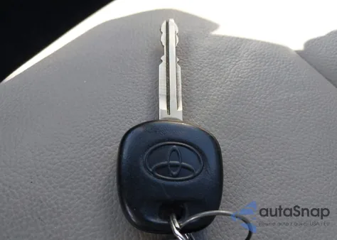 2012 Toyota Sienna Xle V6 8 Passenger from USA, damaged, VIN 5TDYK3DC6CS272699